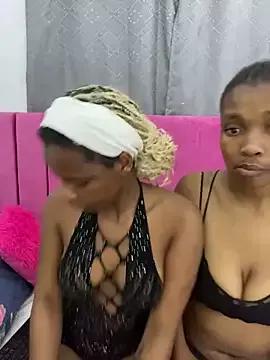 LOLAx01 from StripChat is Freechat