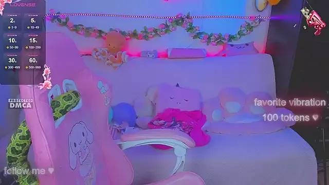 Lolisuccub from StripChat