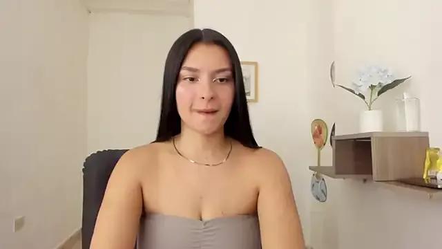 Lolitah__69 from StripChat