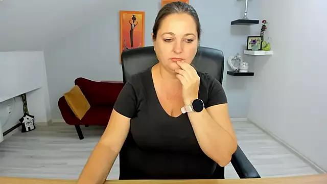 LollaGirl from StripChat