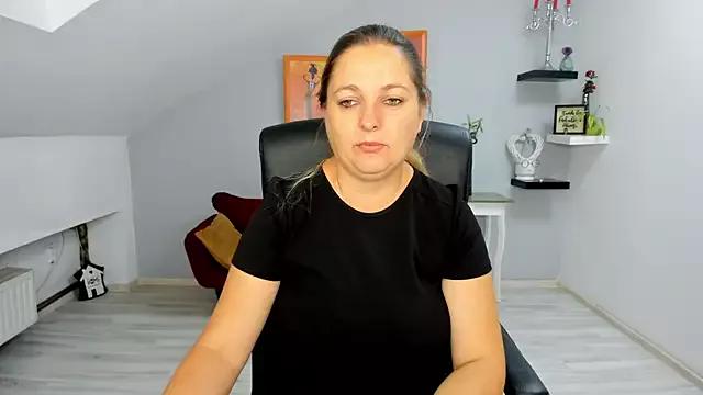 LollaGirl from StripChat