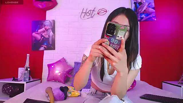 Lollyshine_ from StripChat