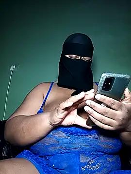 Loly_mor from StripChat