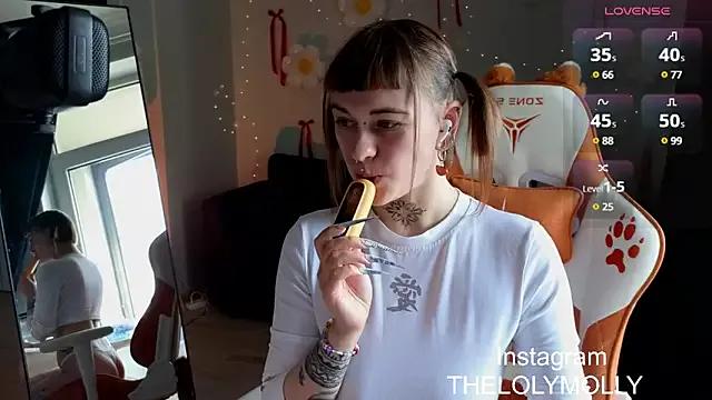 LolyMolli from StripChat