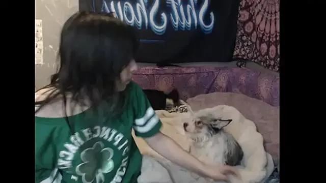 London_Ray from StripChat is Freechat
