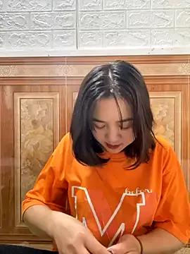 Lonnina from StripChat