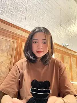 Lonnina from StripChat is Freechat