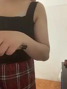 Lonnina from StripChat