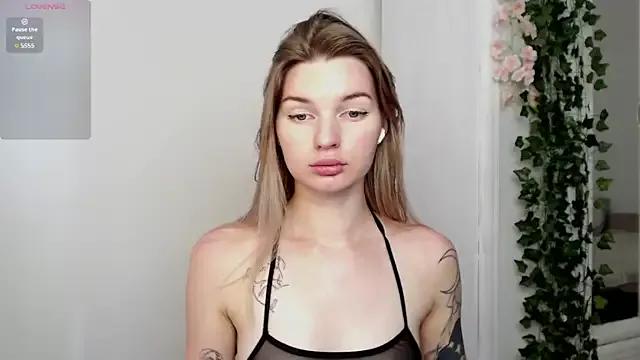 lookoluna from StripChat