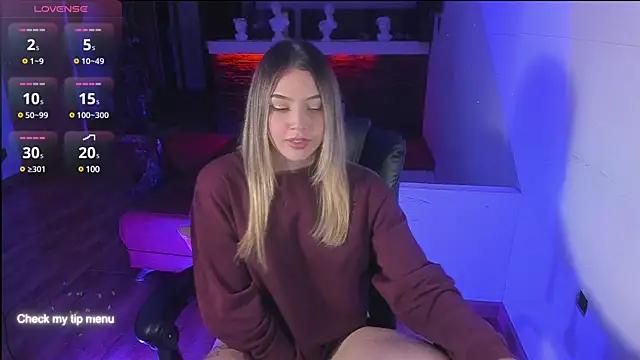 LoolitaBeauty_ from StripChat