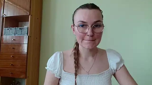 LooveELLYx from StripChat