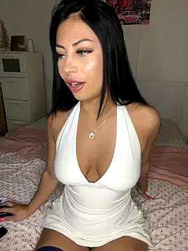 Lora_Amuso from StripChat is Freechat
