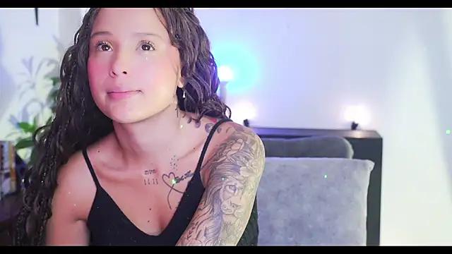Explore our live girls sluts from our Custom and Multi clubs and checkout exclusive access to highly interactive content, such as shape, hair, titties, pussy type and many more.