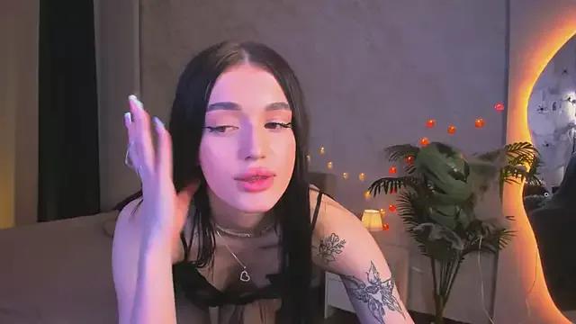 Explore our live girls sluts from our Custom and Multi clubs and checkout exclusive access to highly interactive content, such as shape, hair, titties, pussy type and many more.