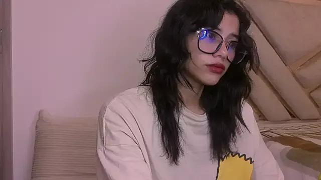 Explore our live girls sluts from our Custom and Multi clubs and checkout exclusive access to highly interactive content, such as shape, hair, titties, pussy type and many more.