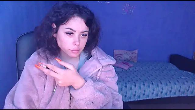 Explore our live girls sluts from our Custom and Multi clubs and checkout exclusive access to highly interactive content, such as shape, hair, titties, pussy type and many more.