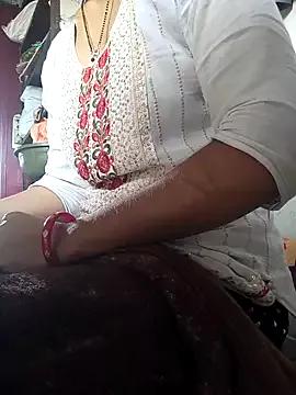 LOVELYKAJALBHABHI webcams show profile image 