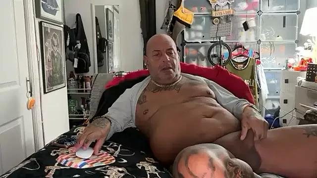 Photos of lovetatts64 from StripChat is Freechat