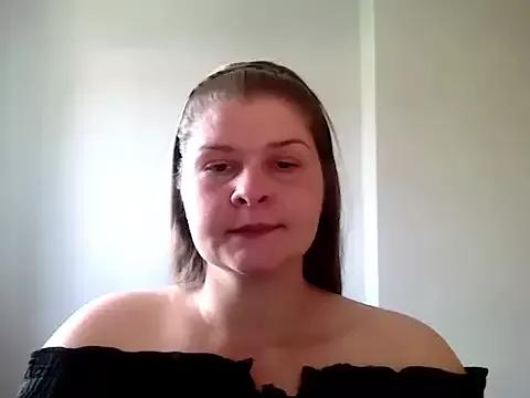 lovexCaroline from StripChat is Freechat