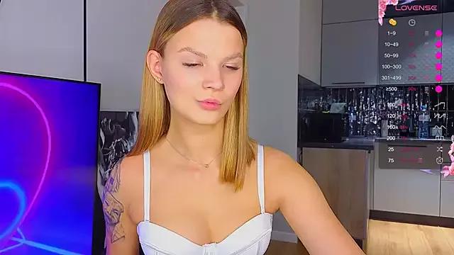 Loya7ove webcams show profile image 