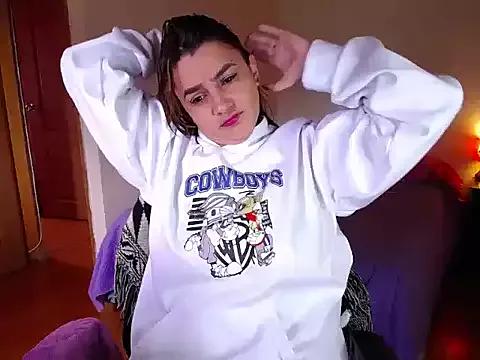 Lu_perez from StripChat is Freechat