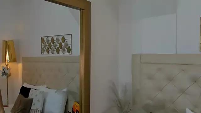 lucia_lorenz from StripChat is Freechat