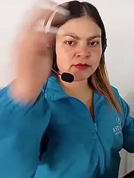 LUCIANA__99 from StripChat is Freechat