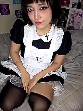 lucianasama from StripChat is Freechat