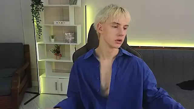 lucidangelok from StripChat is Freechat