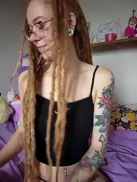 LucidLucy from StripChat is Freechat
