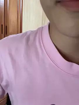 Lucii_04 webcams show profile image 