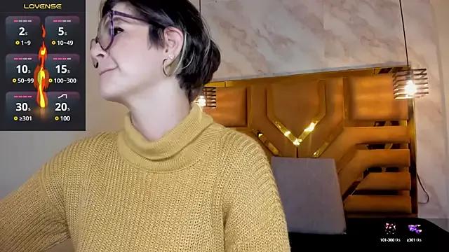 Explore our live girls sluts from our Custom and Multi clubs and checkout exclusive access to highly interactive content, such as shape, hair, titties, pussy type and many more.