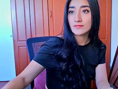 Luciilove webcams show profile image 