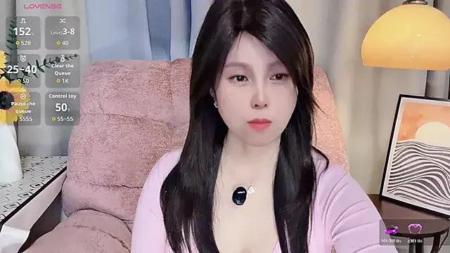 LuckyNana_ from StripChat is Freechat