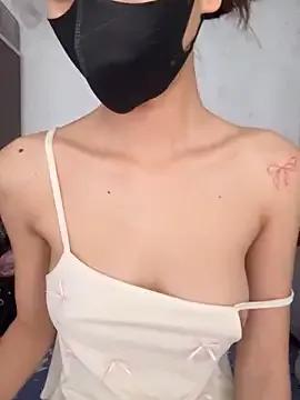 Lucy-Gold from StripChat is Freechat