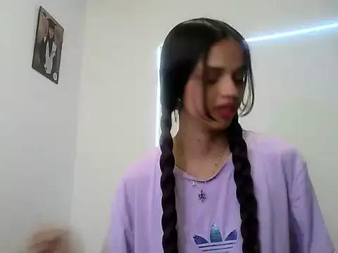 Explore our live girls sluts from our Custom and Multi clubs and checkout exclusive access to highly interactive content, such as shape, hair, titties, pussy type and many more.