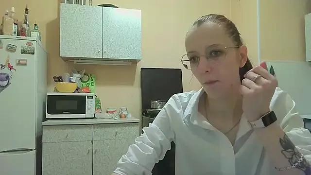 Lucy_Divine from StripChat is Freechat