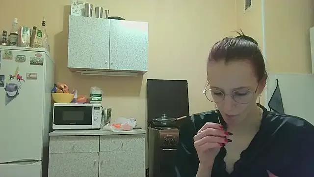 Lucy_Divine from StripChat is Freechat