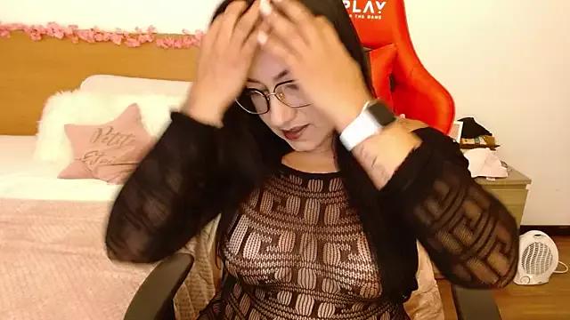 lucy_luu_ from StripChat is Freechat