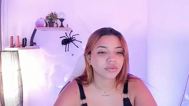 Lucy_Strong from StripChat is Freechat