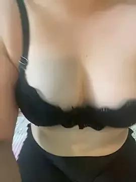 lucy_victor from StripChat is Freechat