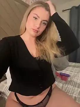 LucyRoseUk from StripChat is Freechat