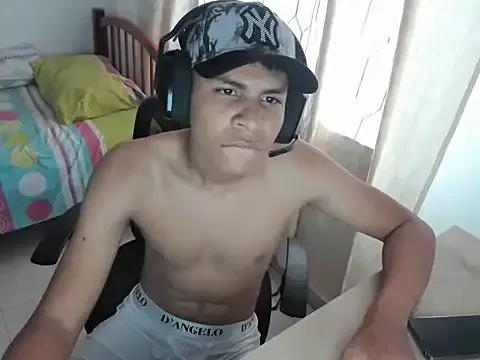 Luismoon30 webcams show profile image 
