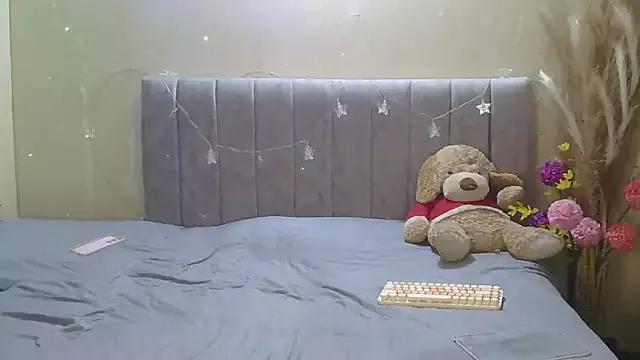 lujuria_blue from StripChat is Freechat