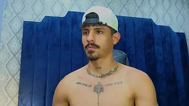 Lukee_Taylor from StripChat is Freechat