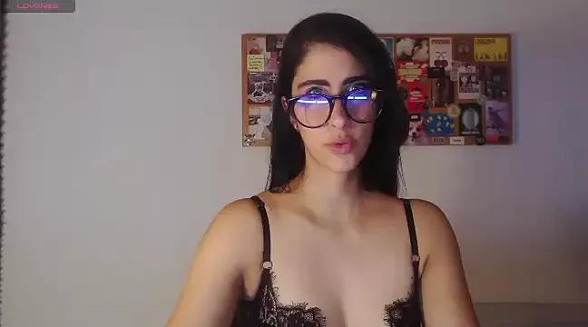 Explore our live girls sluts from our Custom and Multi clubs and checkout exclusive access to highly interactive content, such as shape, hair, titties, pussy type and many more.
