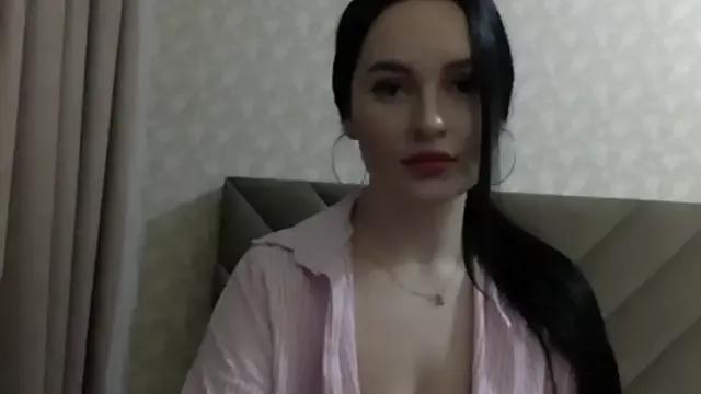 Lulii24 from StripChat