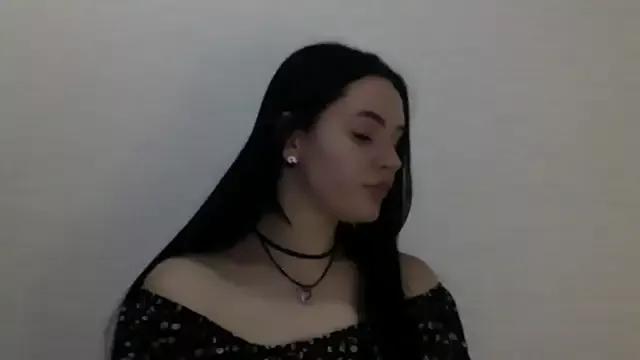 Lulii24 from StripChat