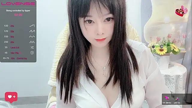 Lulu-55555 from StripChat