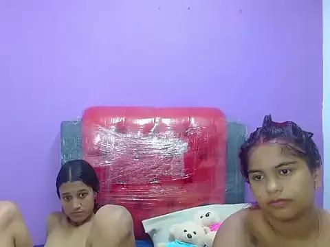 Lulu_James from StripChat is Freechat